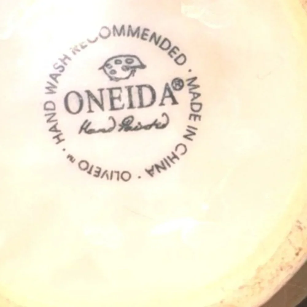 Oneida Handcrafted Olive Motif Ceramic Oil & Vinegar Bottle With Cork Stopper 6. - Picture 5 of 5